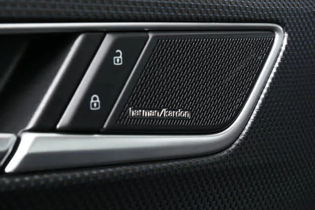 2026 Volkswagen Atlas Cross Sport SEL Premium R-LINE - Photo 9