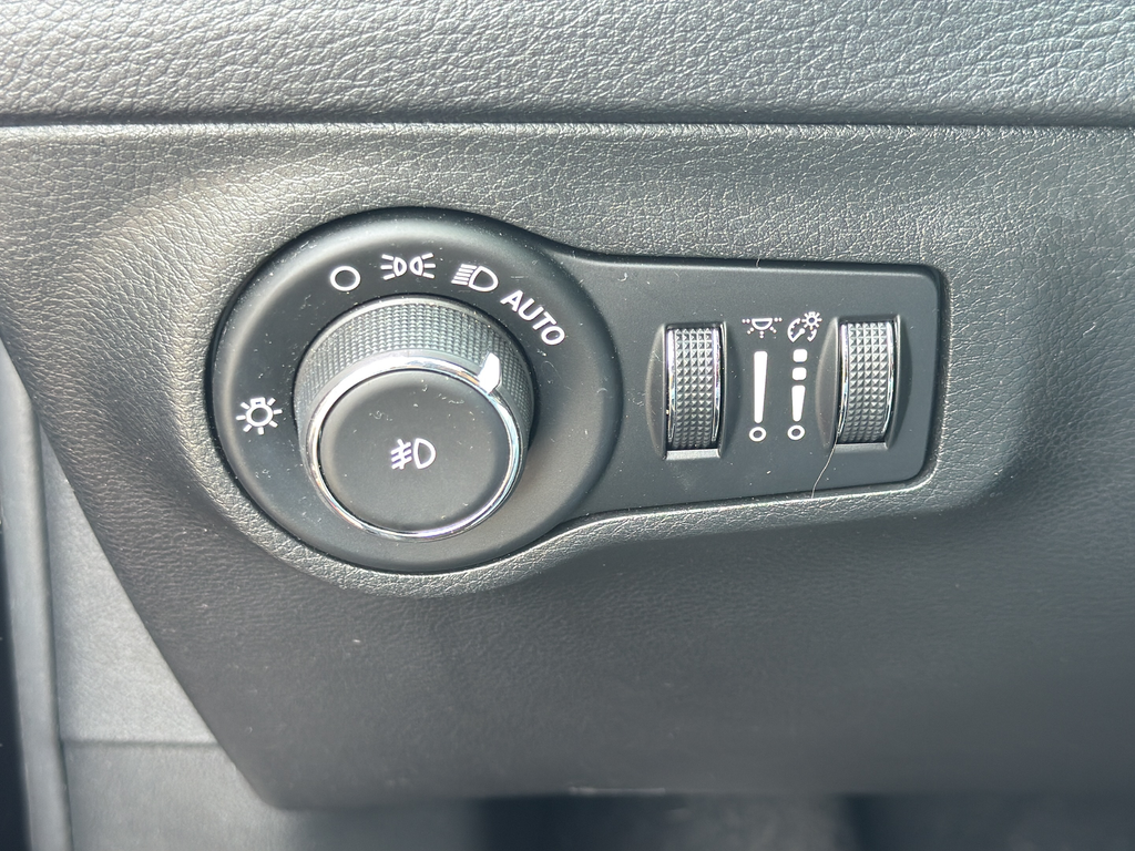 Used 2020 Black Jeep Trailhawk image 27