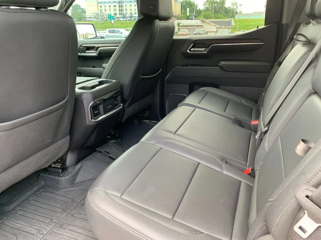 Used 2023 White GMC SLT image 14