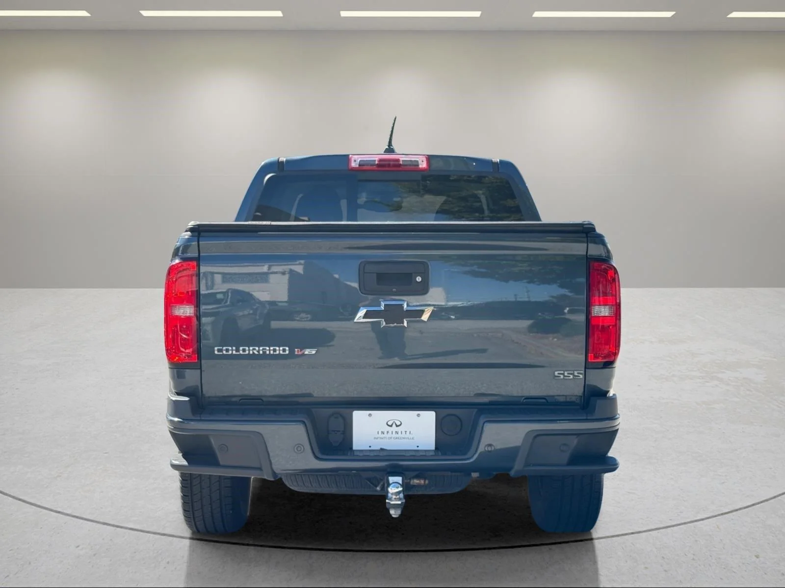 Used 2020 Shadow Gray Metallic Chevrolet 2WD Z71 image 4