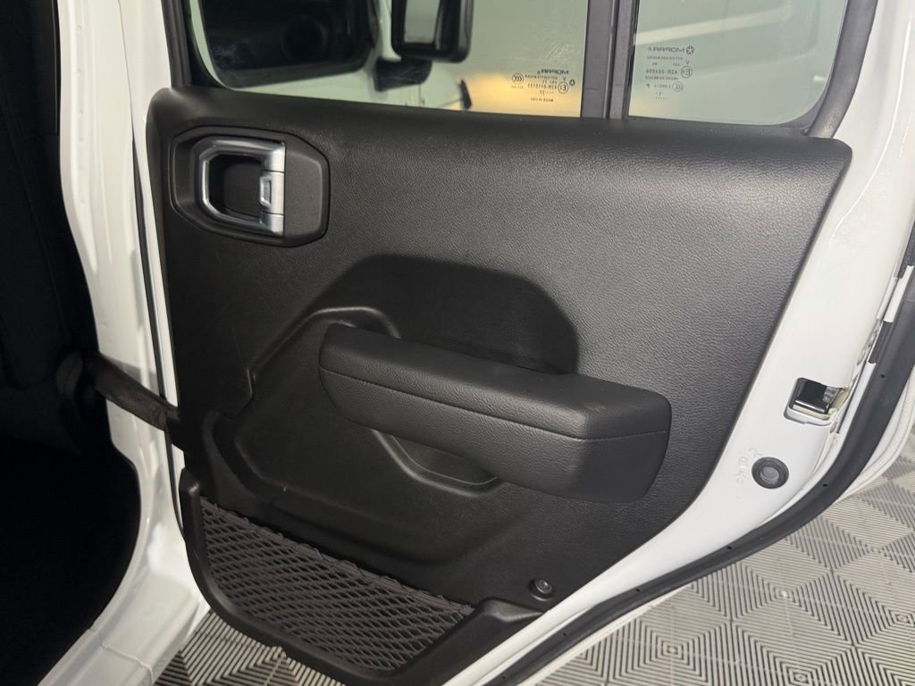 Used 2022 White Jeep Unlimited Sport S image 30