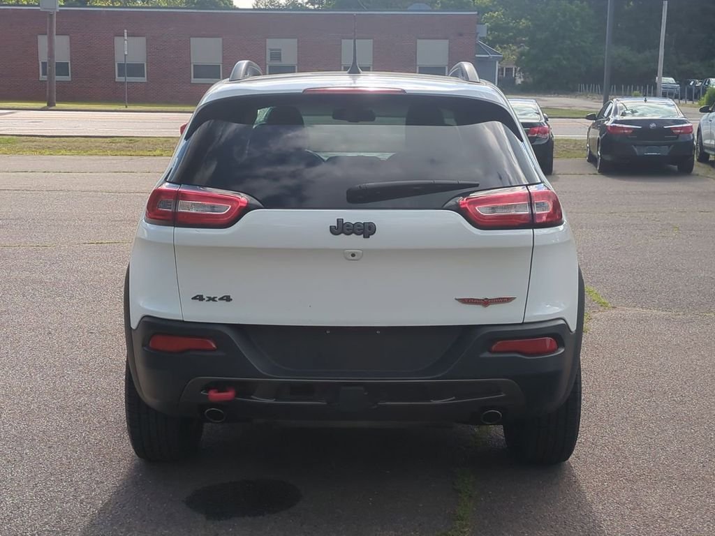 Used 2016 White Jeep Trailhawk image 5