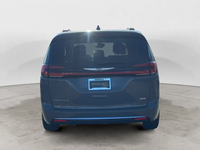 Used 2023 White Chrysler Touring L image 4
