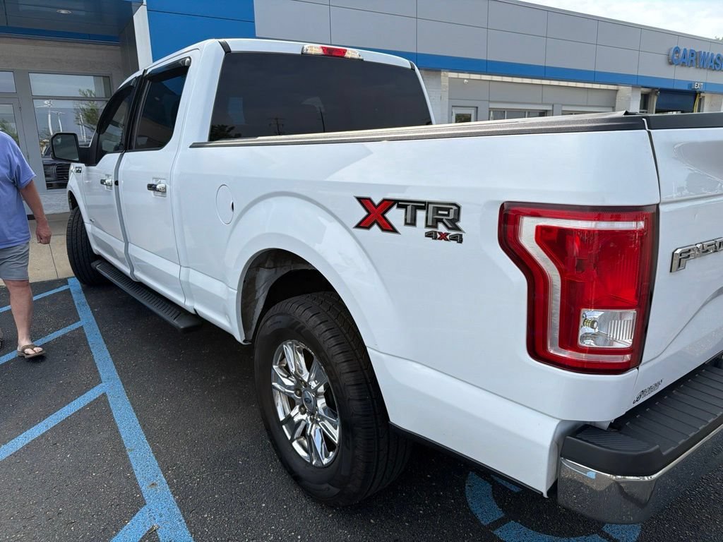 Used 2016 Blue Ford XLT image 7