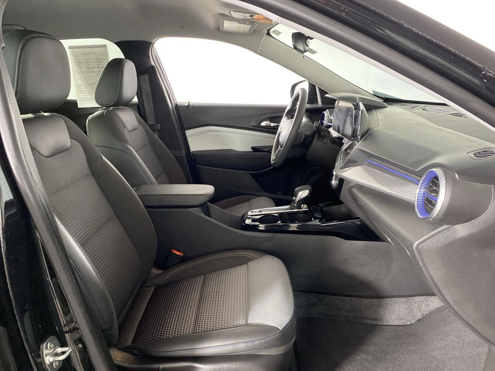 Used 2024 Mosaic Black Metallic Chevrolet LT image 23