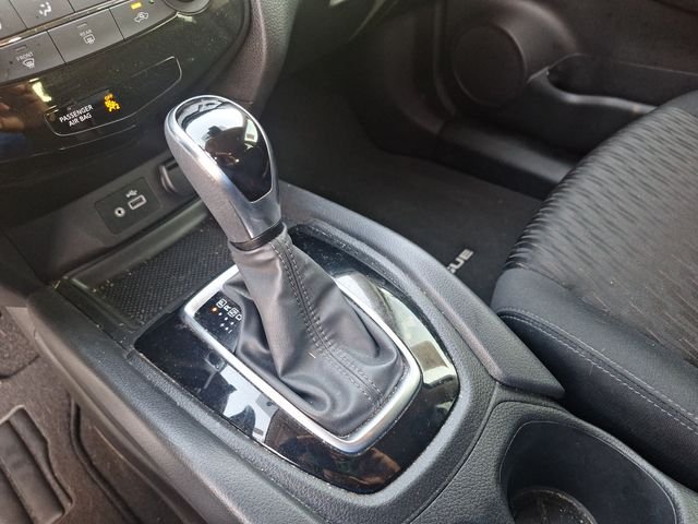 Used 2020 White Nissan S image 13