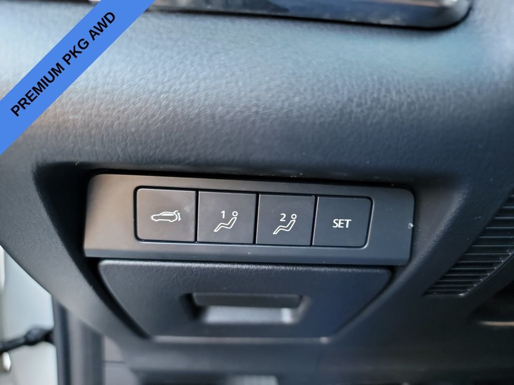 Used 2021 Snowflake White Pearl Mazda Premium image 24