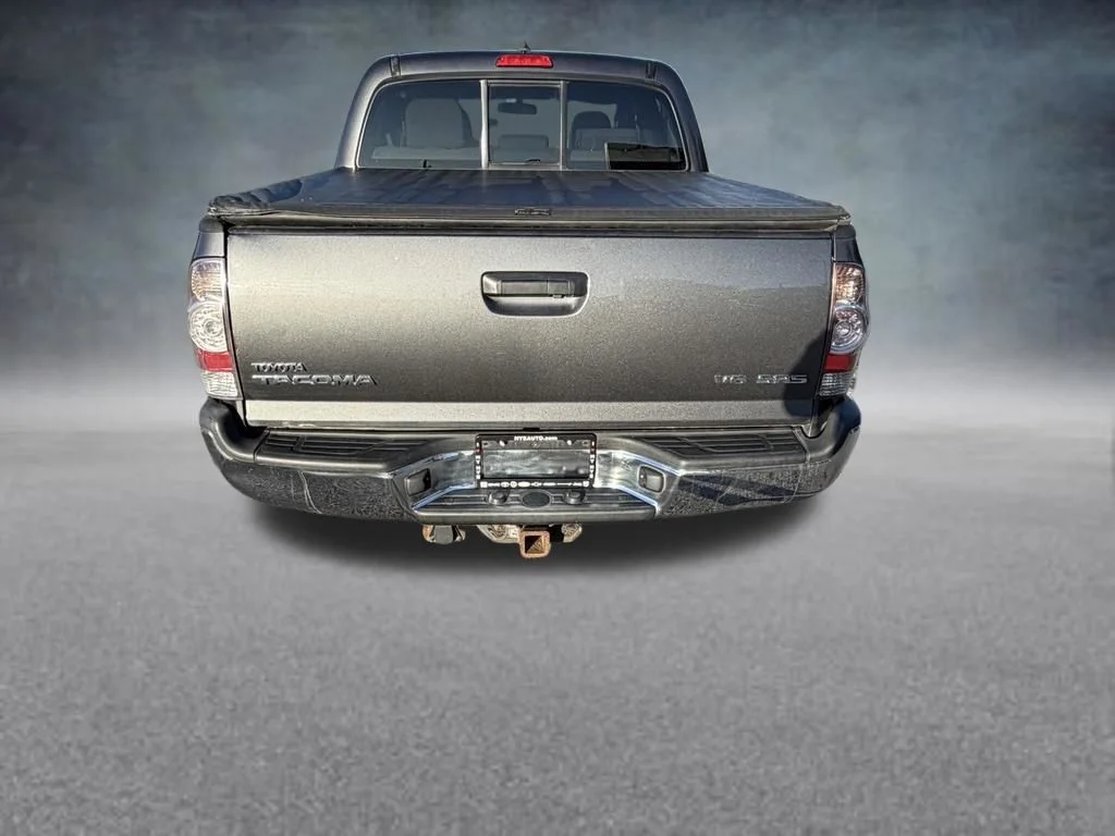 Used 2015 Gray Toyota Base image 4