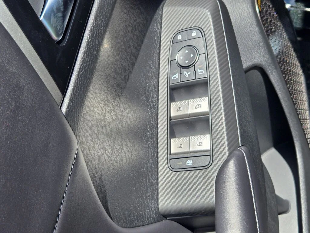 New 2026 Black Mitsubishi SE S-AWC image 22