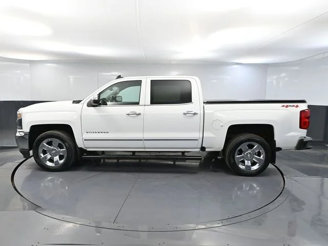 Used 2017 White Chevrolet LTZ image 9