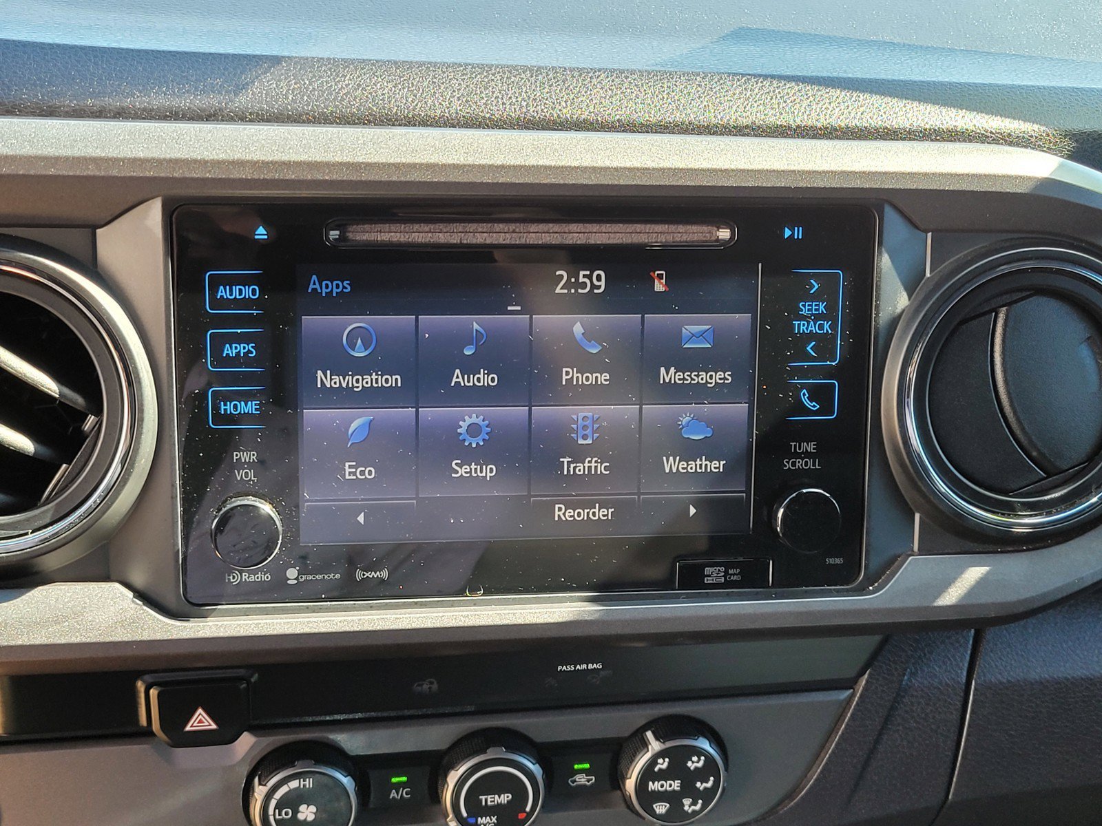Used 2019  Toyota  image 19