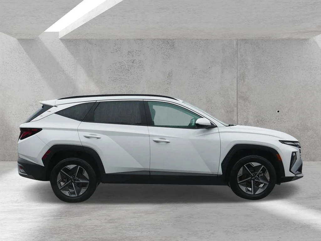 Certified 2025 Hyundai Tucson SEL with VIN 5NMJBCDE2SH477358 for sale in White Bear Lake, Minnesota