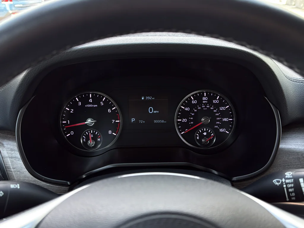 Used 2020 Snow White Pearl Kia EX image 23