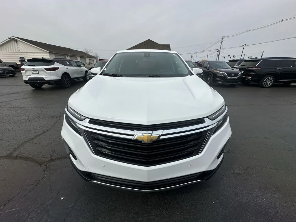 Used 2024 White Chevrolet LT image 25
