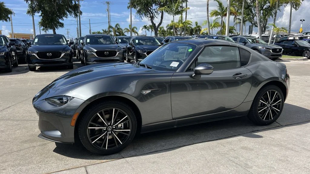 2025 Mazda MX-5 Miata RF Grand Touring - Photo 10