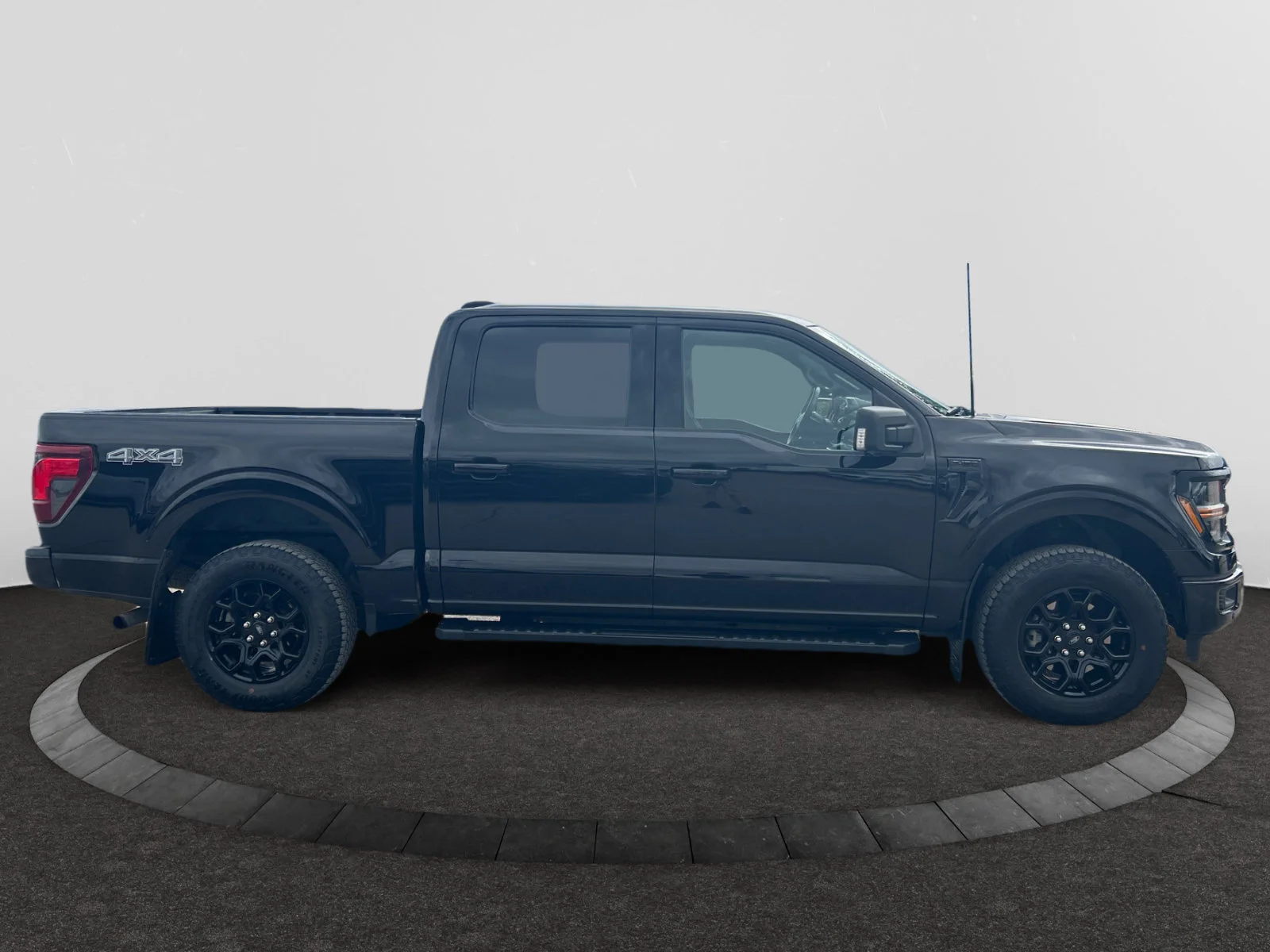 Used 2024 BLACK Ford XLT SuperCrew   EcoBoost™ image 6
