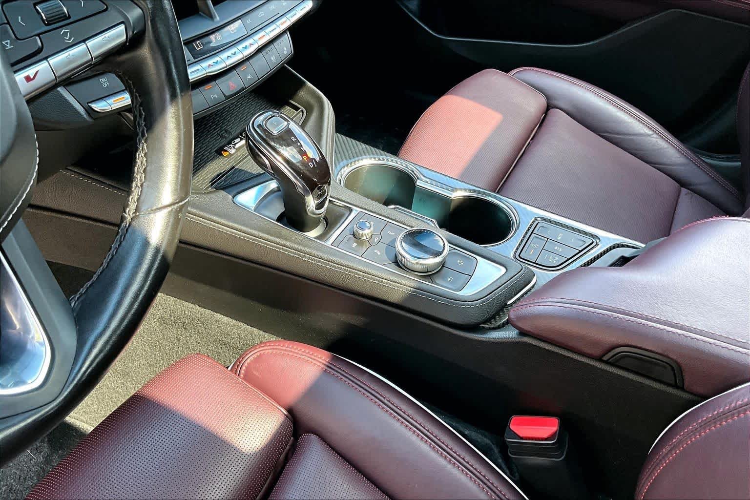Used 2022 Infrared Tintcoat Cadillac  image 33
