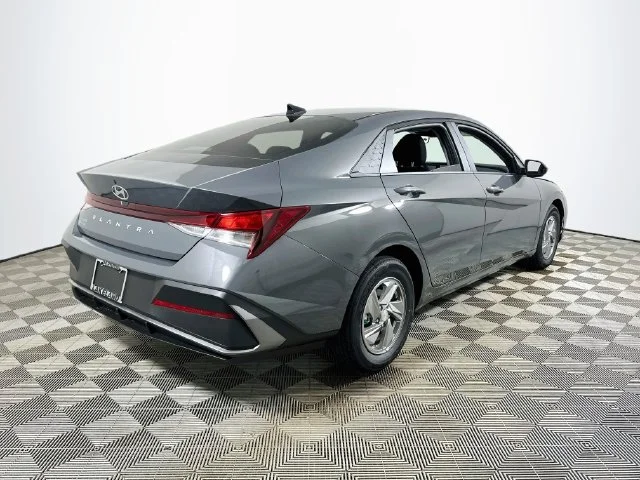 New 2026 Gray Hyundai SE image 3