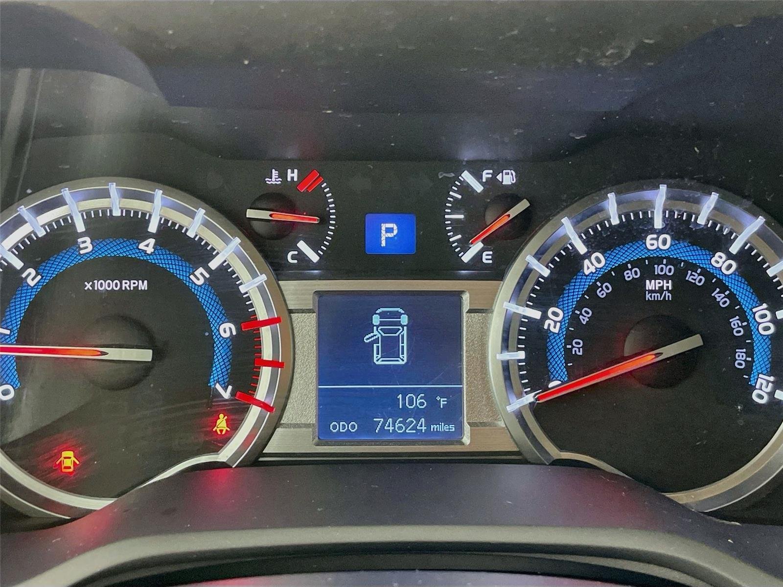 Used 2018 Super White Toyota SR5 image 15