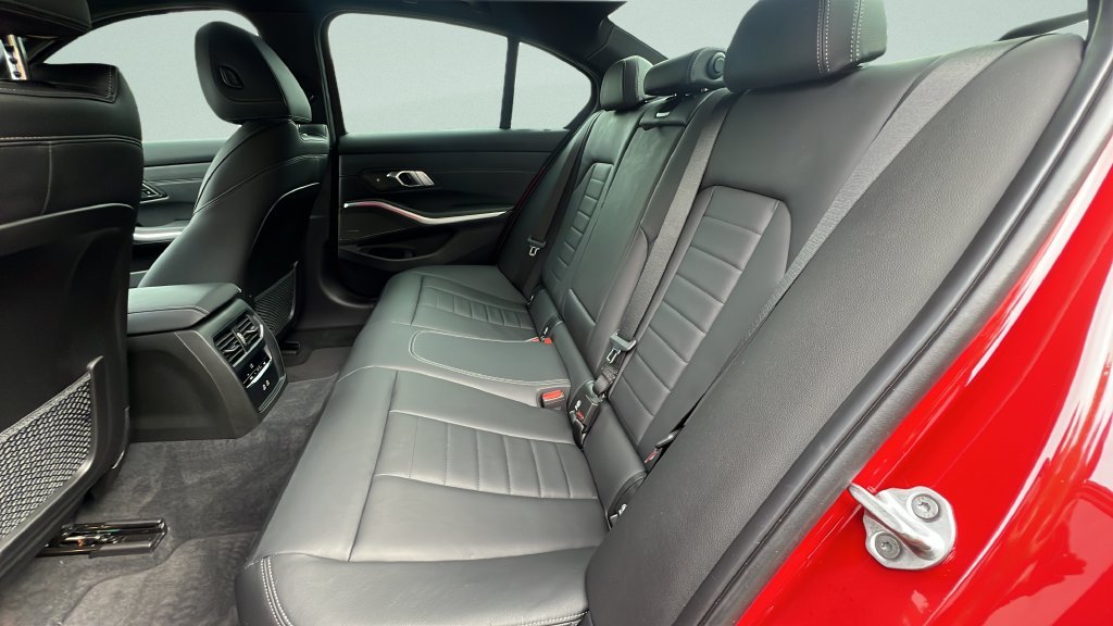 Used 2023 Red BMW M340i image 9