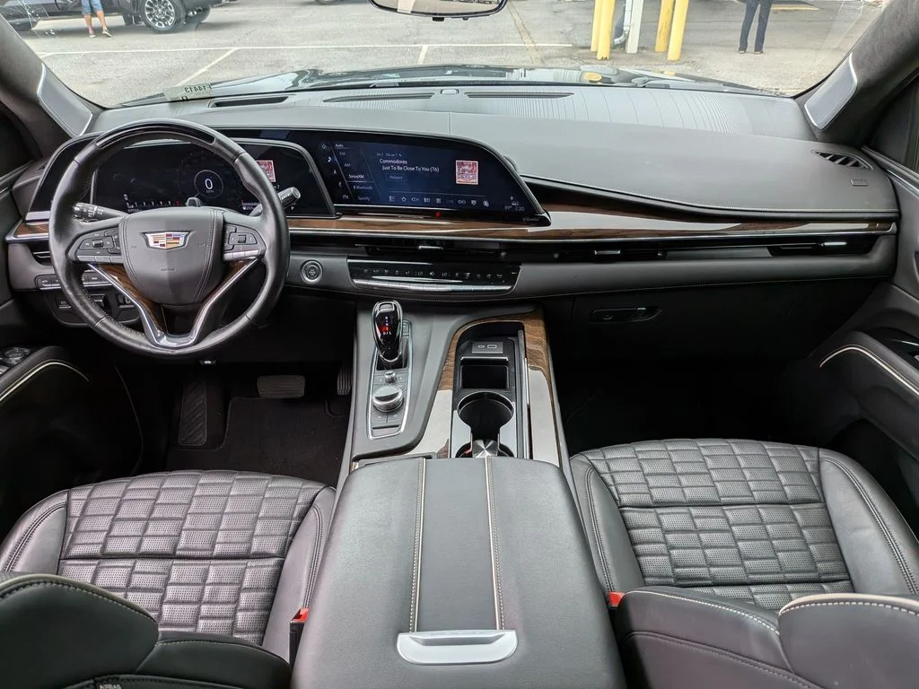 Used 2024 Black Cadillac Sport Platinum image 20