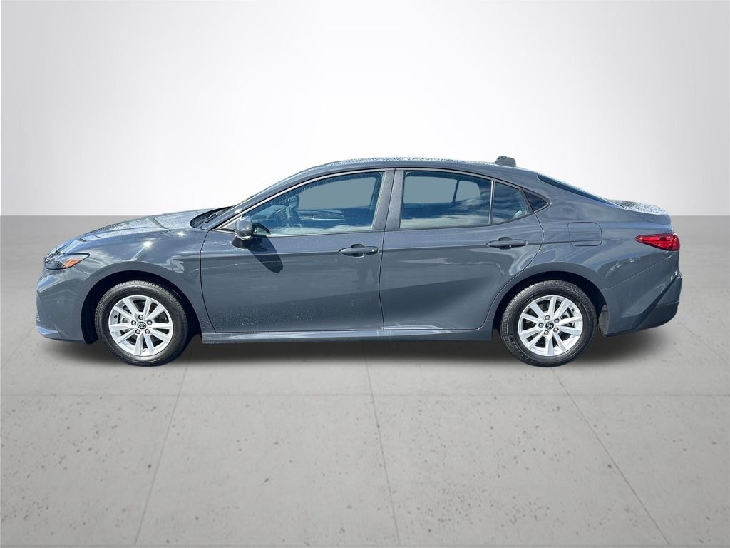 Used 2025 Underground Toyota LE image 10