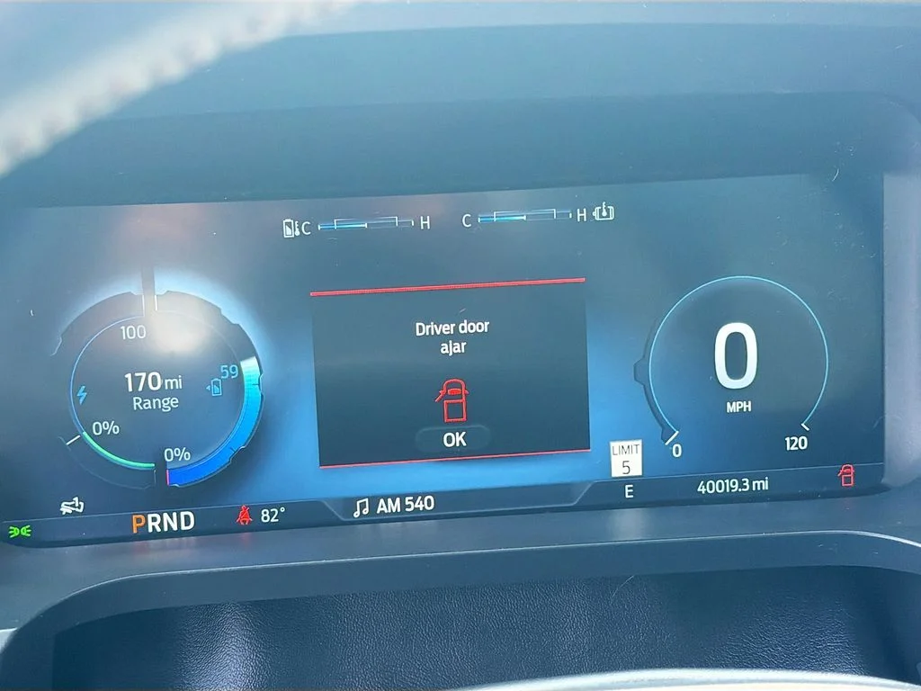 Used 2023 Avalanche Ford Lariat image 12