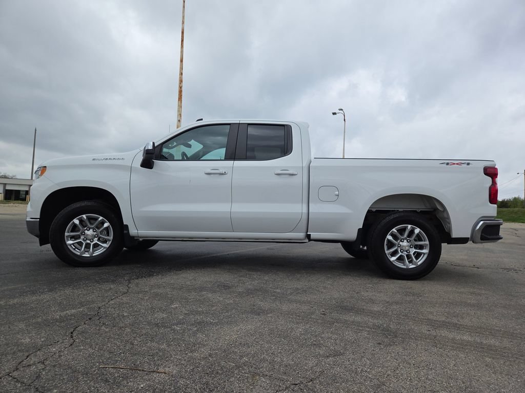 Used 2023 Summit White Chevrolet LT image 21