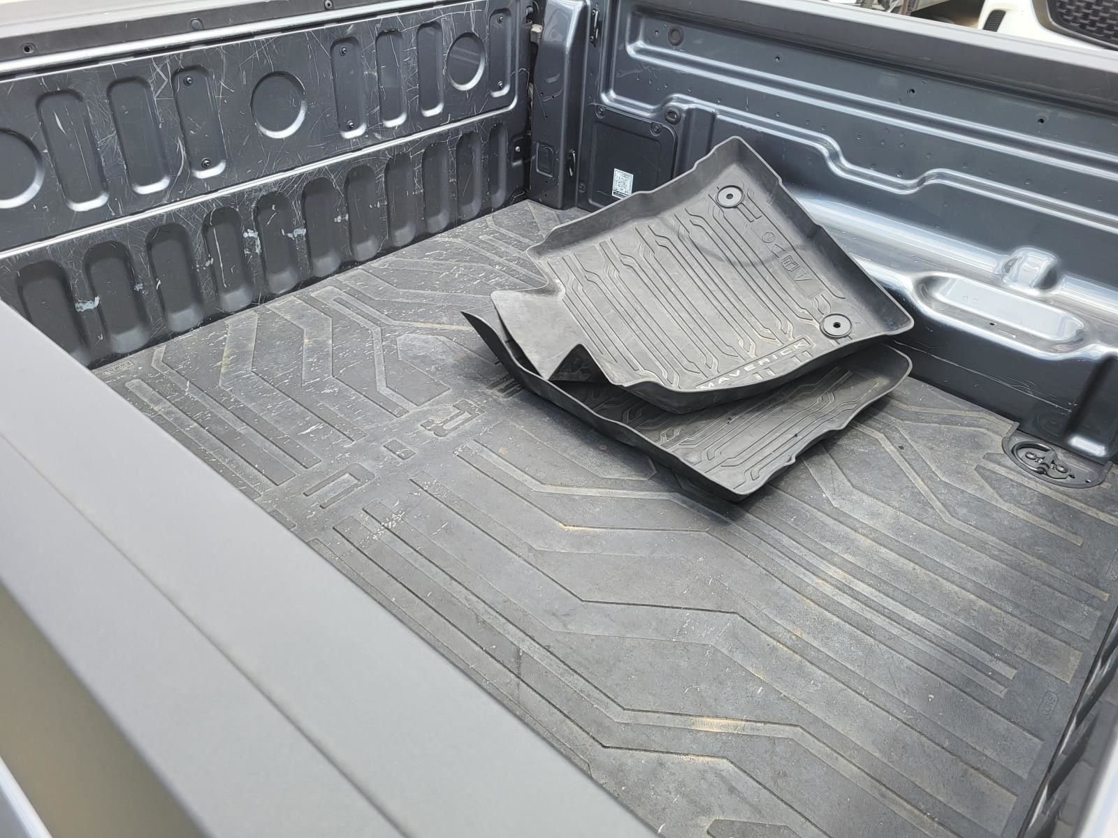 Used 2024 Gray Metallic Ford XLT image 5