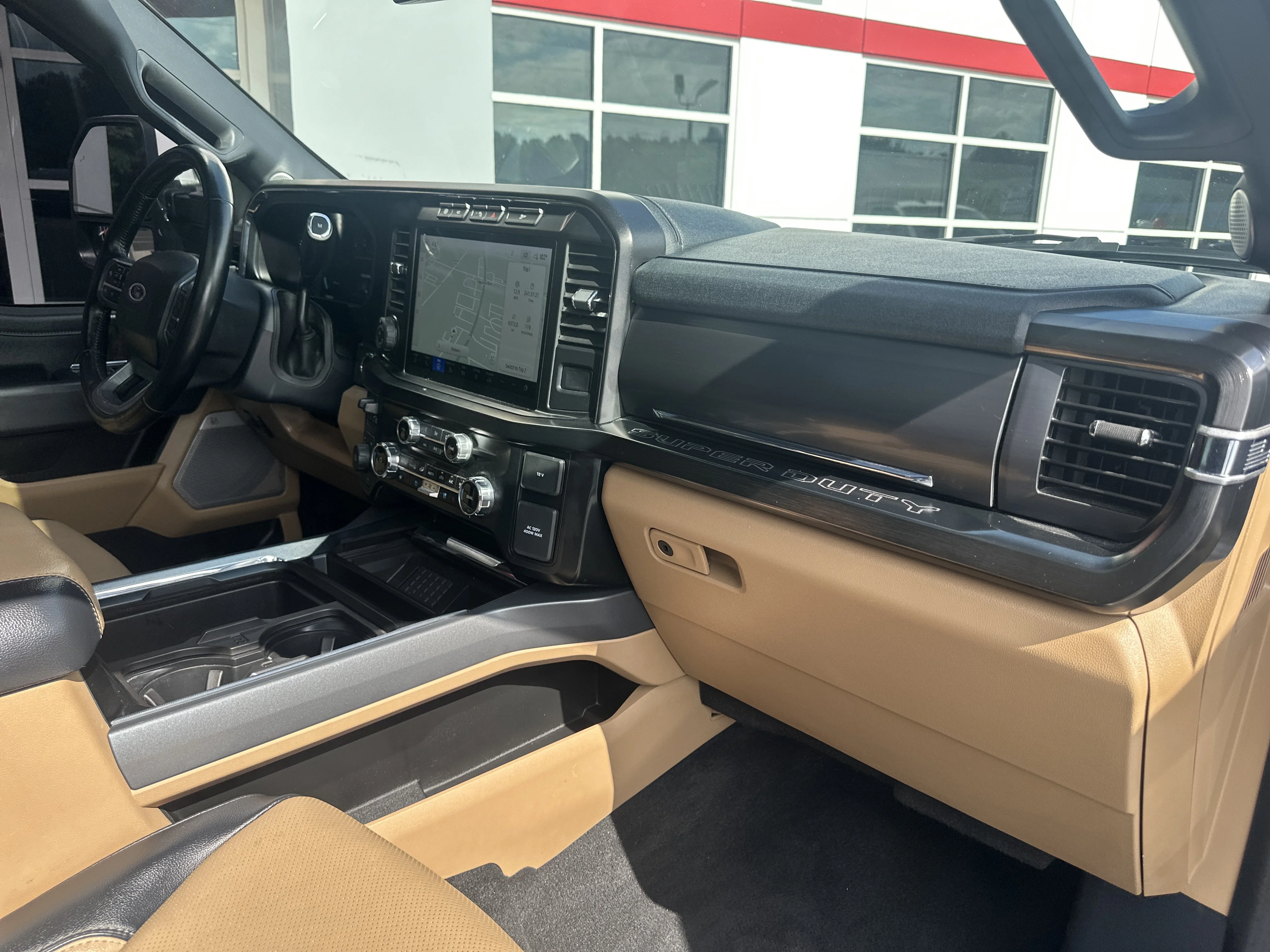 Used 2023  Ford  image 43