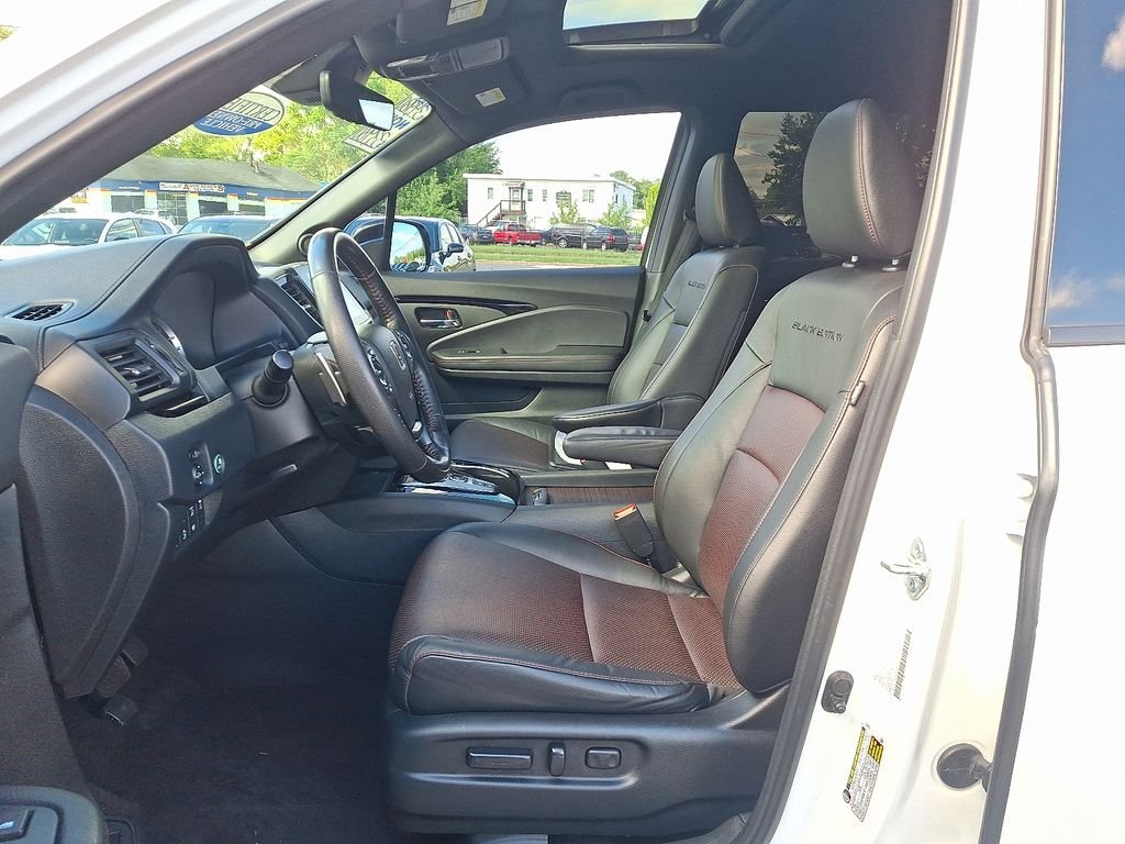2023 Honda Ridgeline Black Edition - Photo 14