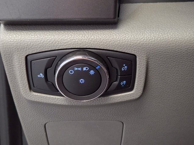 Used 2019 White Ford XLT image 32