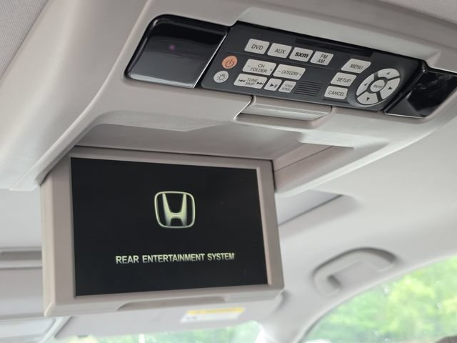 Used 2017 Lunar Silver Metallic Honda EX-L image 13