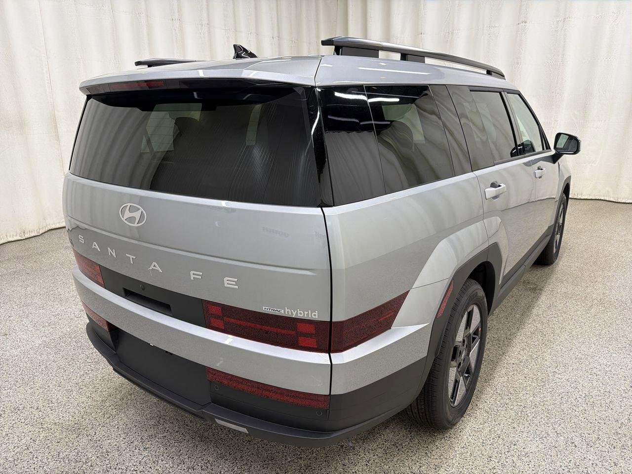 New 2026 Shimmering Silver Hyundai SEL image 8