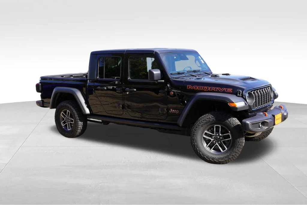 Certified Used 2026 Black Clearcoat Jeep Mojave image 2