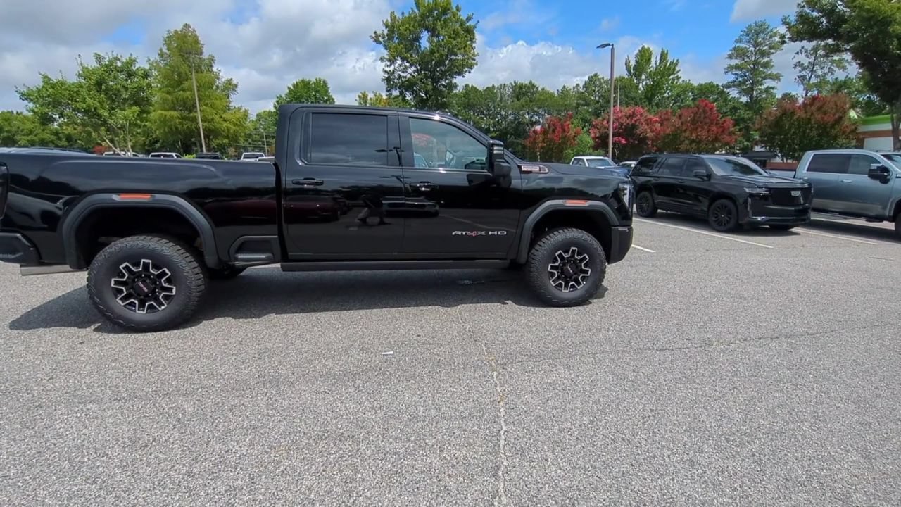 New 2026 Onyx Black GMC AT4X image 9