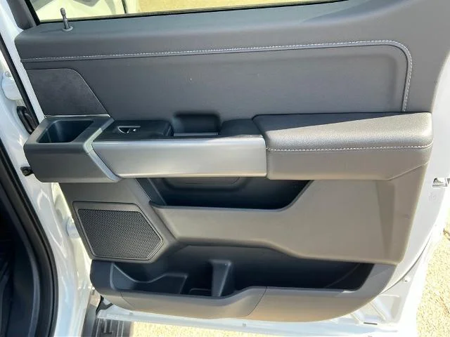 New 2026 Oxford White Ford XLT image 53