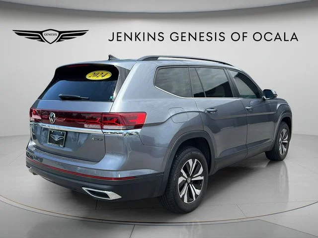 Used 2024 Gray Volkswagen 2.0T SE image 3