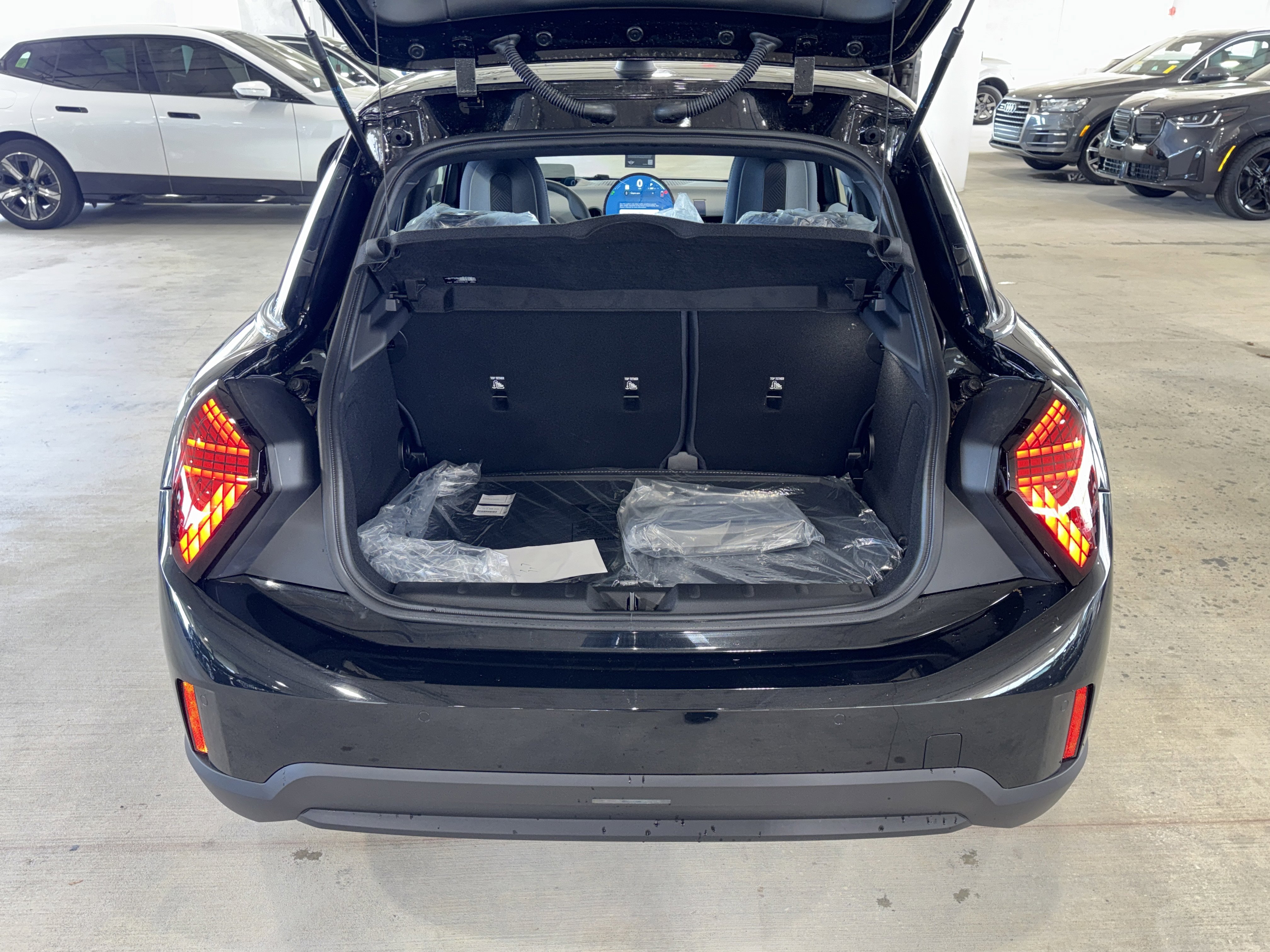 2026 MINI Hardtop 4 Door - Photo 12