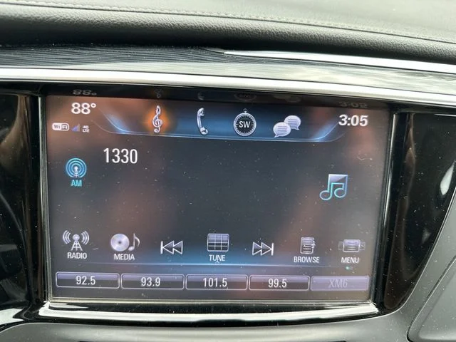 Used 2018 Brown Buick Essence image 14