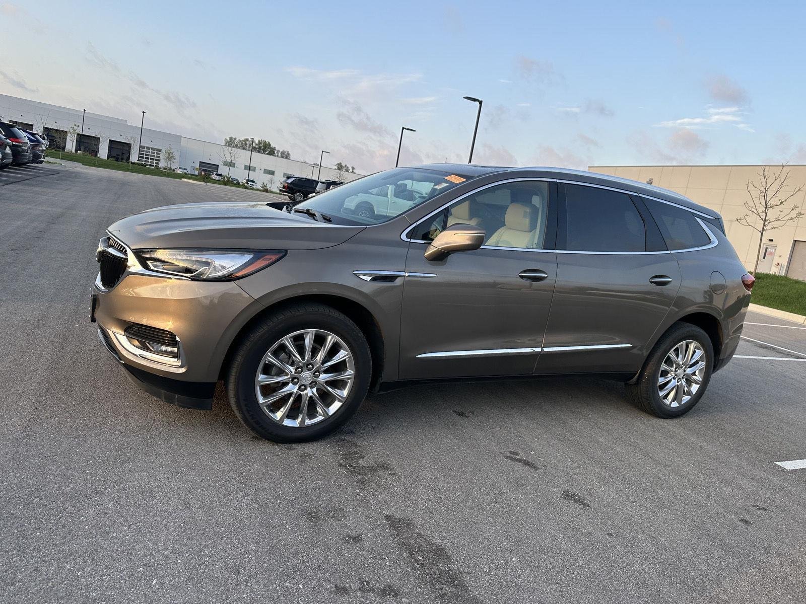 Used 2020 Buick Enclave Essence with VIN 5GAEVAKW7LJ166966 for sale in Kansas City