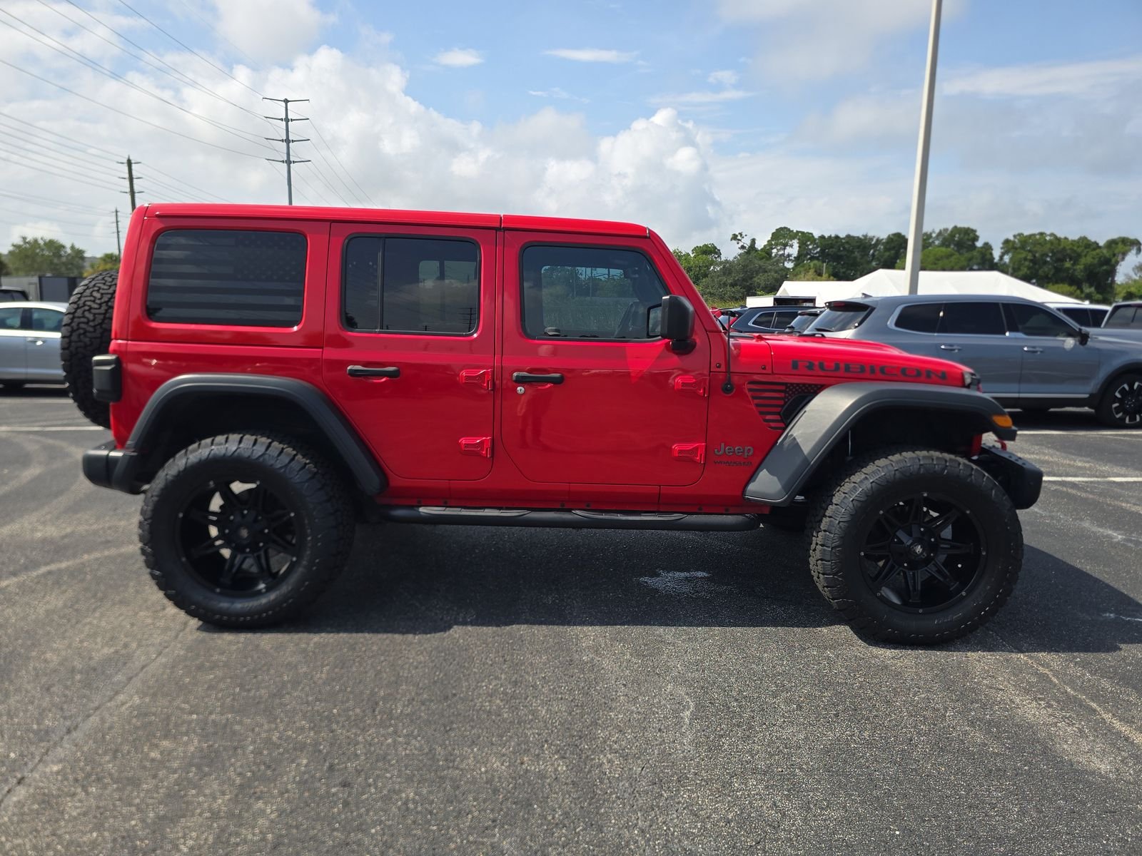 Used 2018 Red Jeep Unlimited Rubicon image 3