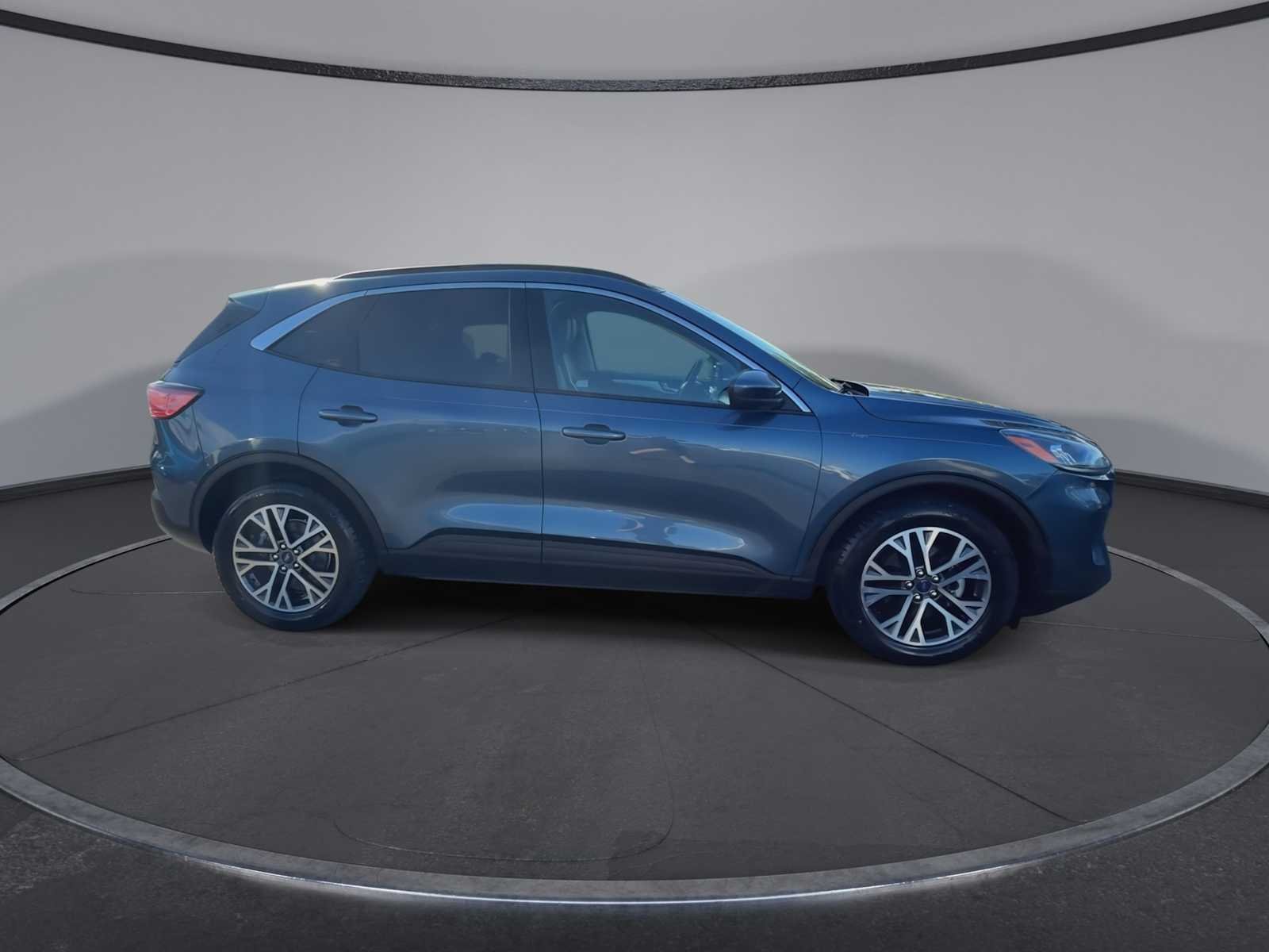 Used 2020 Blue Metallic Ford SEL image 9
