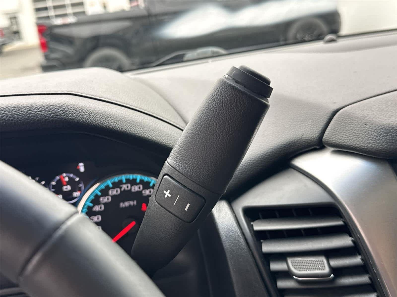 Used 2017 BLACK Chevrolet Premier image 19