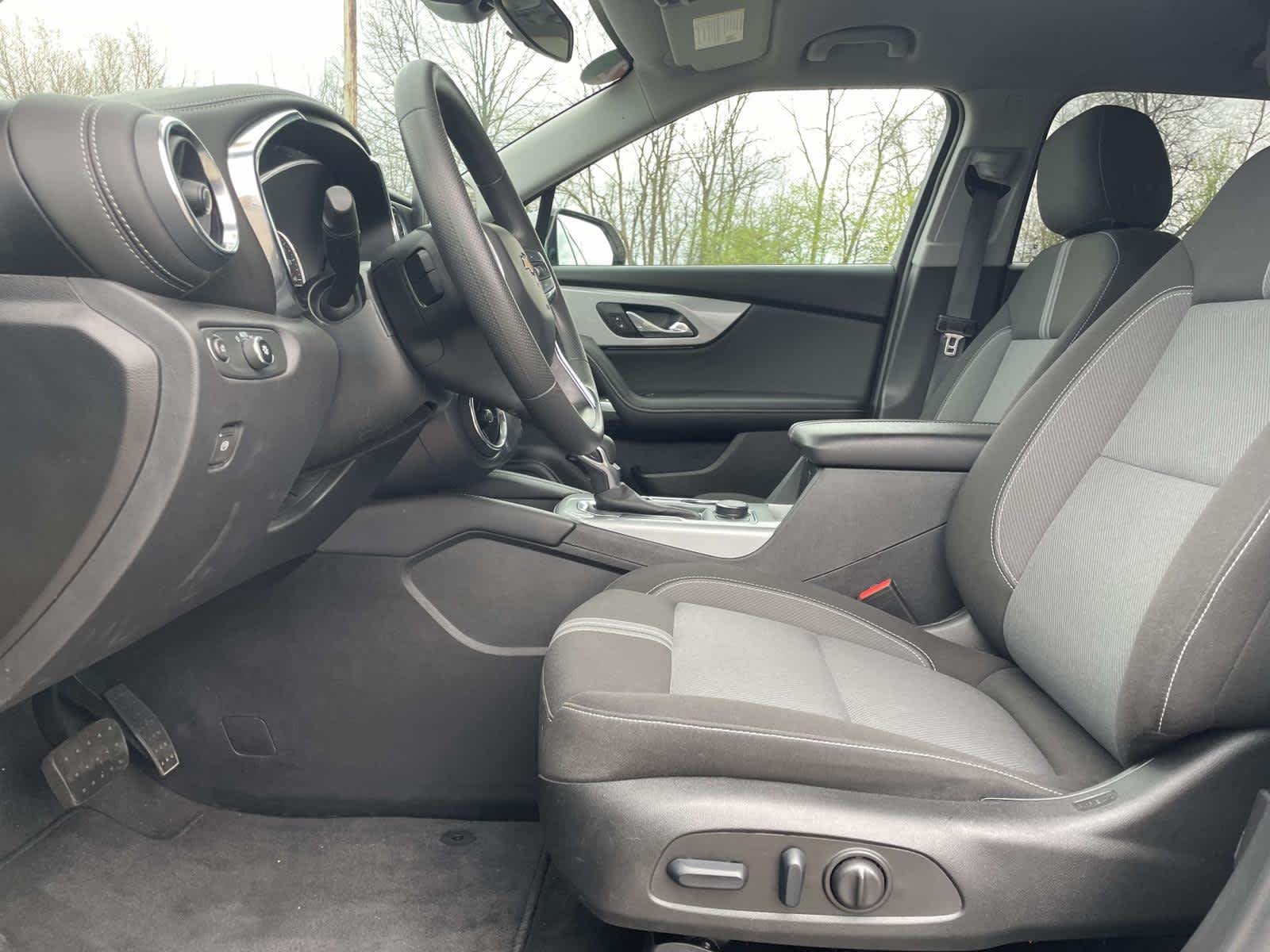 Used 2025 Sterling Gray Metallic Chevrolet 2LT image 17