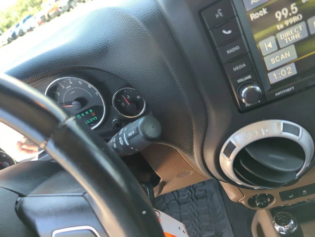 Used 2014 Black Jeep Unlimited Sahara image 23