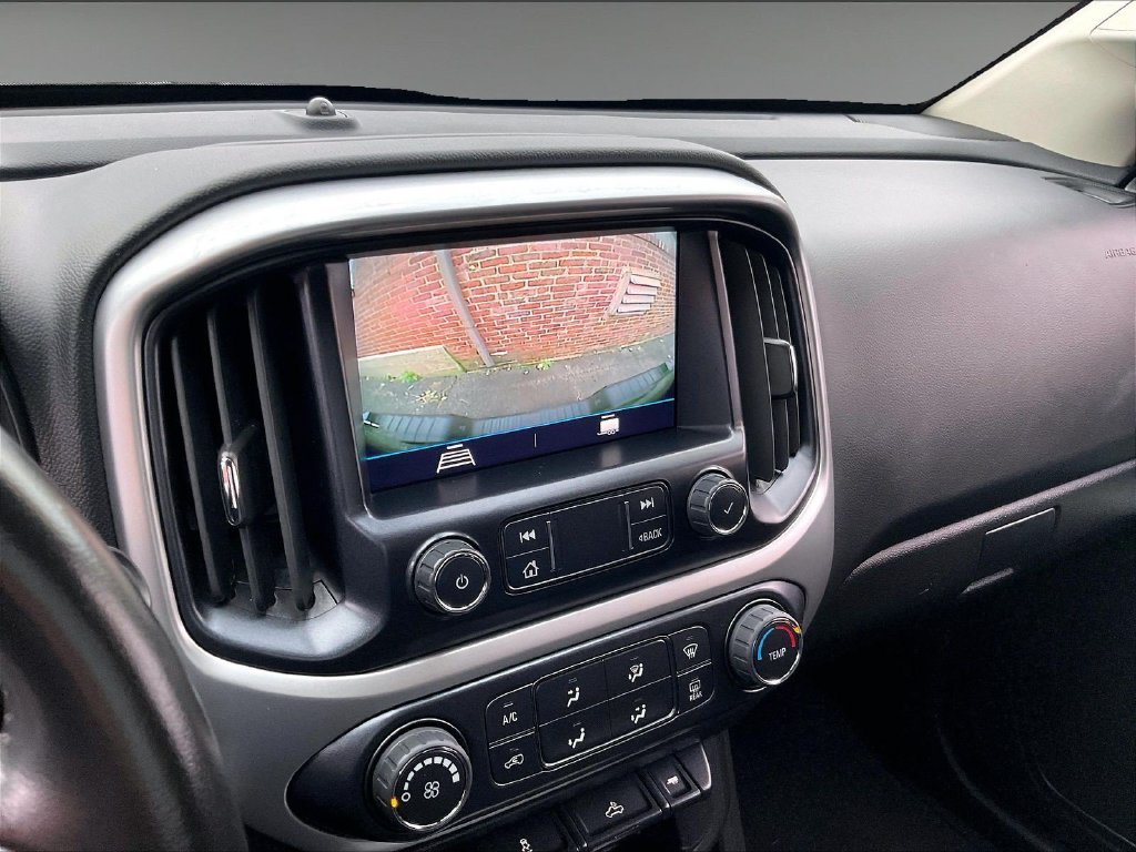 Used 2022 Black Chevrolet LT image 19