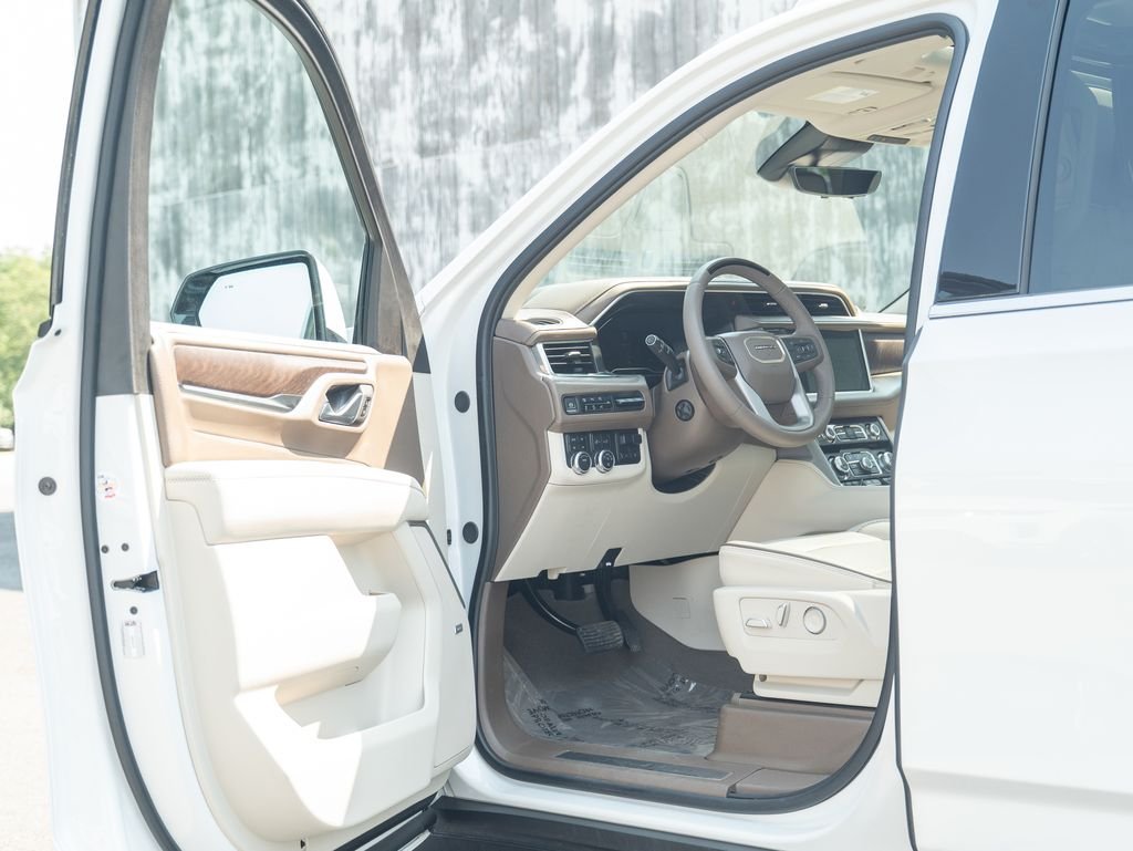 Used 2024 White GMC Denali image 11