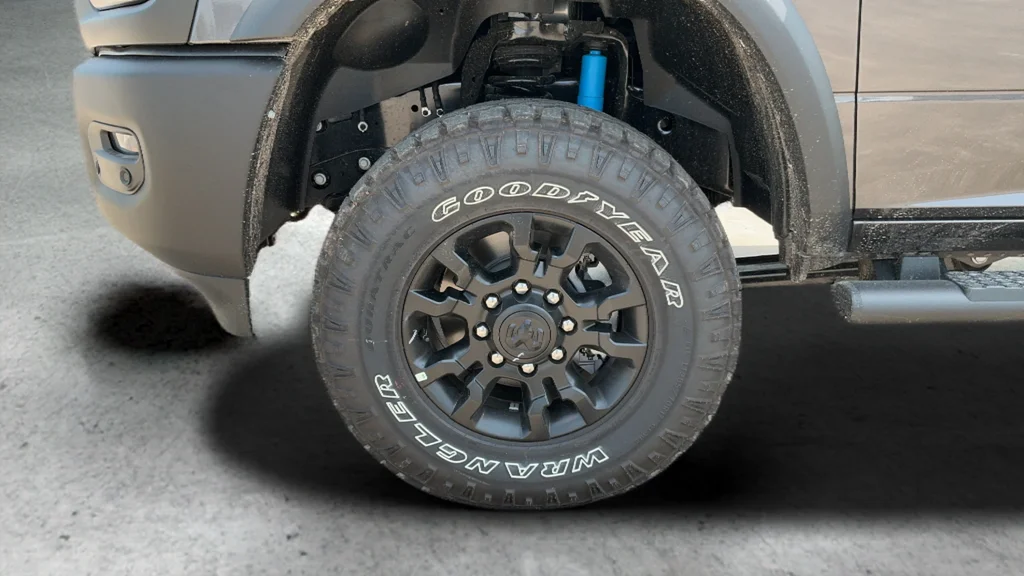 New 2026 Granite Crystal Metallic Clearcoat RAM Tradesman image 24