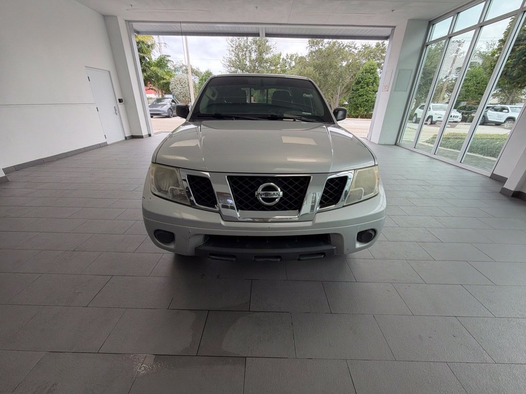 Used 2019 Silver Nissan SV image 3